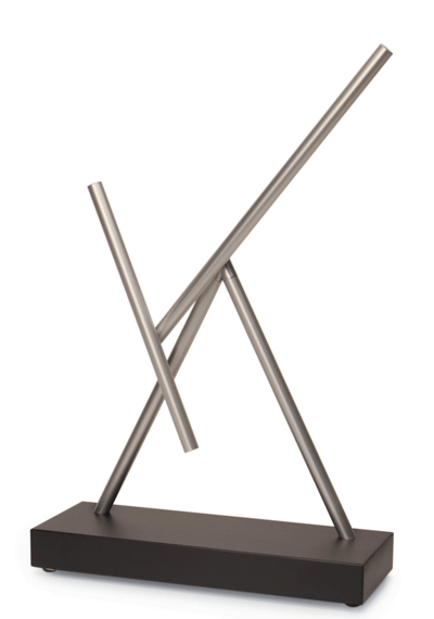 La swinging stick sculpture balançoire