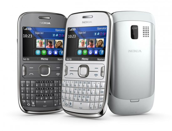 Trois couleurs du Nokia Asha 302