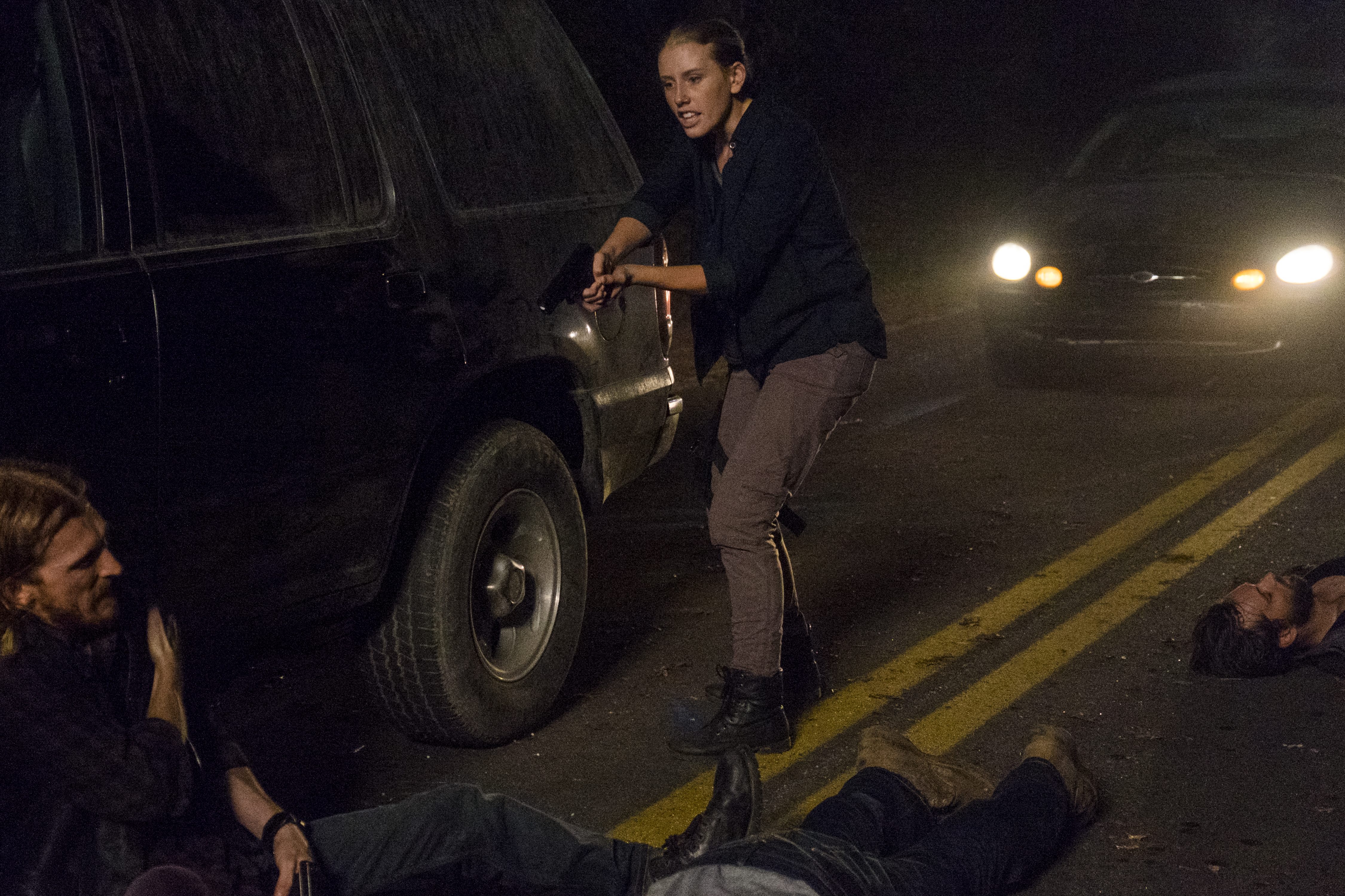 La dernière fois qu'on a vu Laura (Lindsley Register) fut lorsque Dwight (Austin Amelio) s'est retourné contre les Sauveurs - The Walking Dead - Saison 8, Épisode 8 - Crédit photo: Gene Page/AMC
