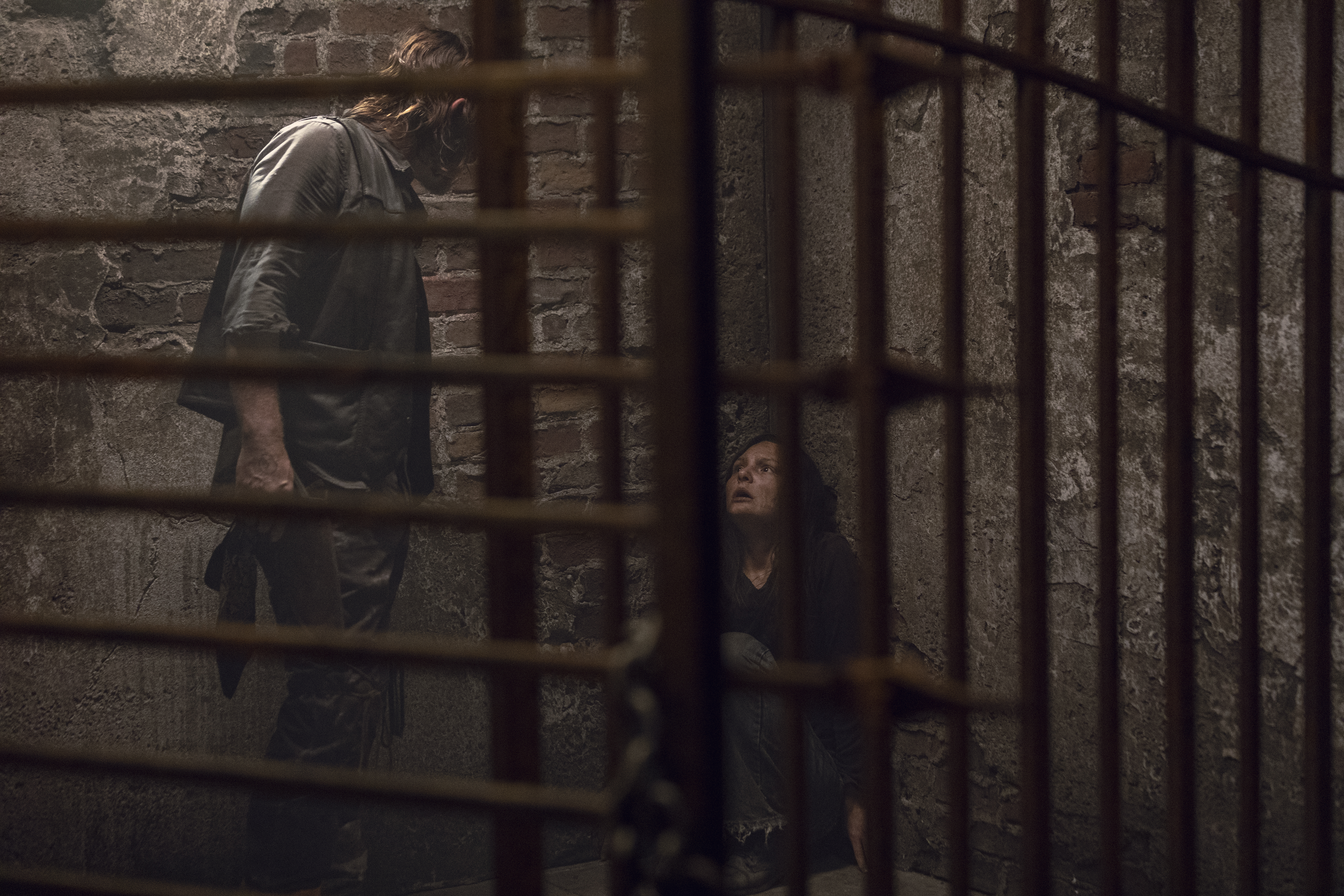 Daryl Dixon (Norman Reedus) n'obtient pas les réponses qu'il souhaite de Lydia (Cassady McClincy) - The Walking Dead - Saison 9, Épisode 9 - Crédit Photo : Jackson Lee Davis/AMC
