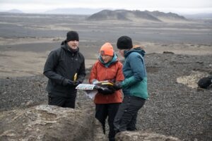 Entraînement de géologie de l'équipage Artemis II à Drekagil en Islande.